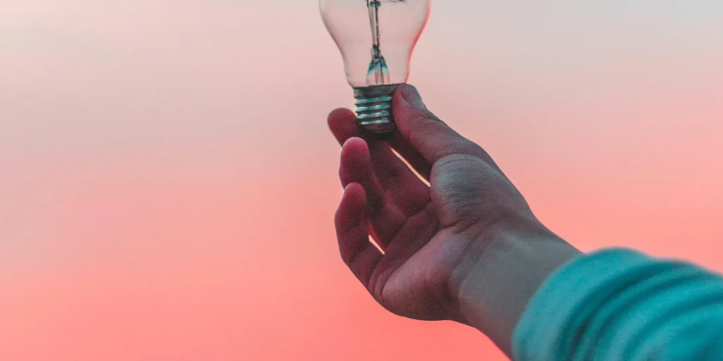 lightbulb-7636222_1920